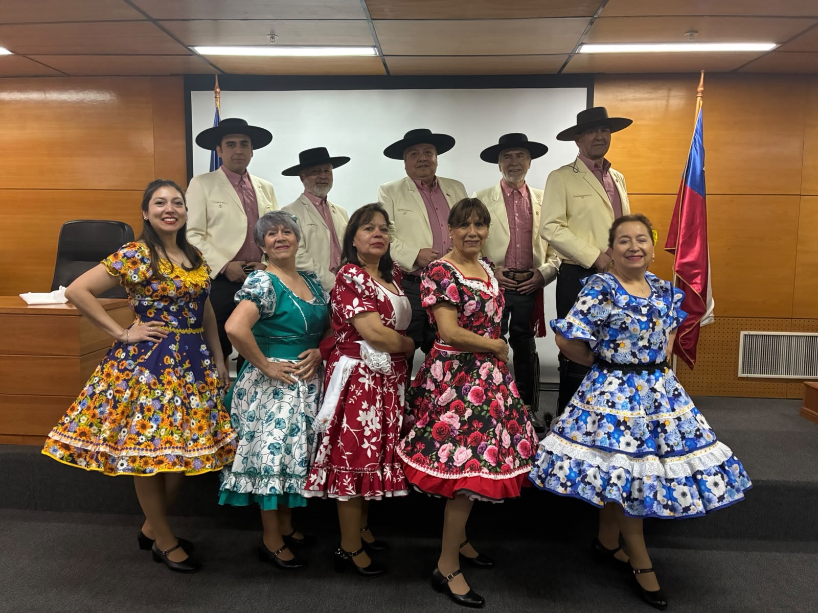 ¡Bienestar les desea unas felices Fiestas Patrias a todos los funcionarios y funcionarias!