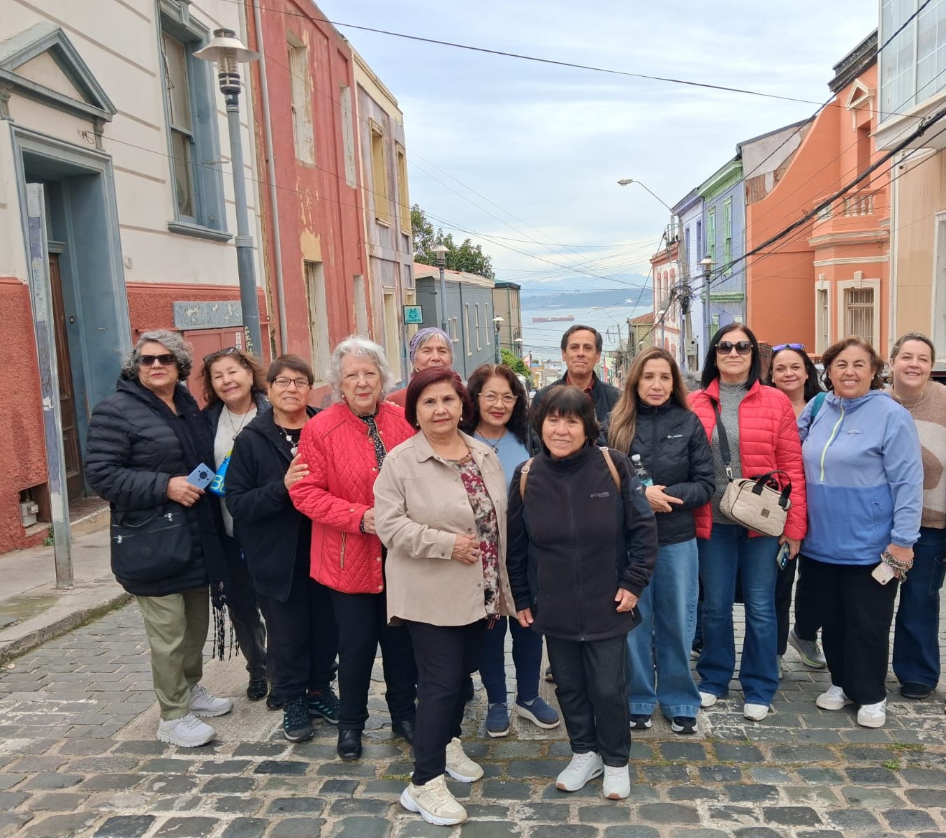Jurisdicción de San Miguel: afiliados(as) jubilados(as) disfrutaron de paseo cultural por Valparaíso y Viña del Mar
